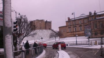 clifford's tower snow