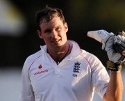 Andrew Strauss with bat